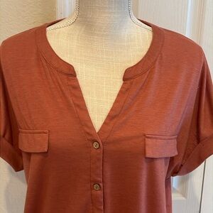 Button-front top size L